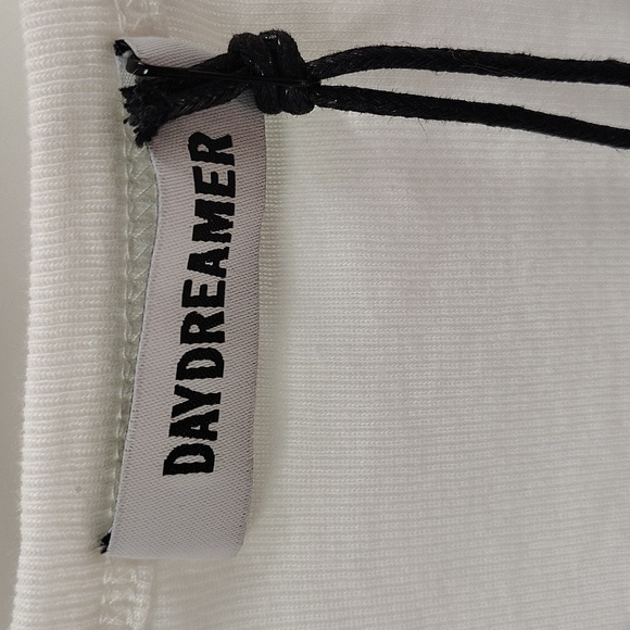 Daydreamer Hook Eye Cropped Tee White Black Size Large Short Sleeve Stretch - Picture 6 of 10